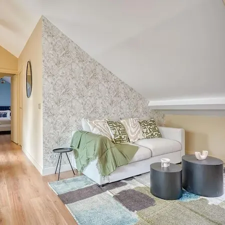 4g#appart 8pers # 3 # Commerce # 15#ac Apartment